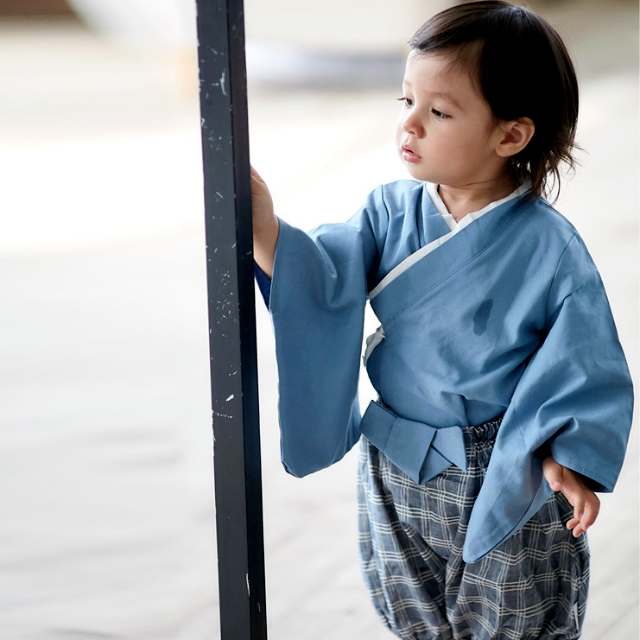 【再入荷】ベビー 袴ロンパース 女の子 男の子 あお色 着物 かぼちゃパンツ