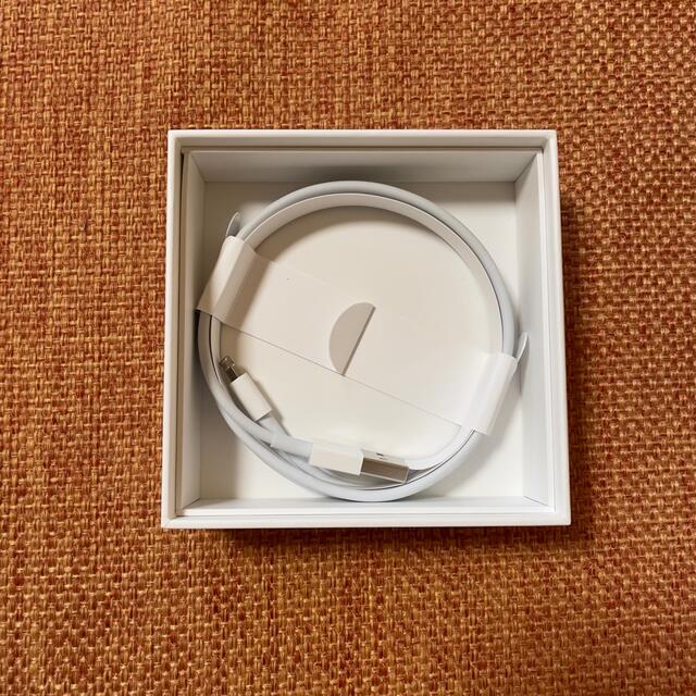 Apple(アップル)の【AirPods】第1世代 充電コード未使用 スマホ/家電/カメラのオーディオ機器(ヘッドフォン/イヤフォン)の商品写真