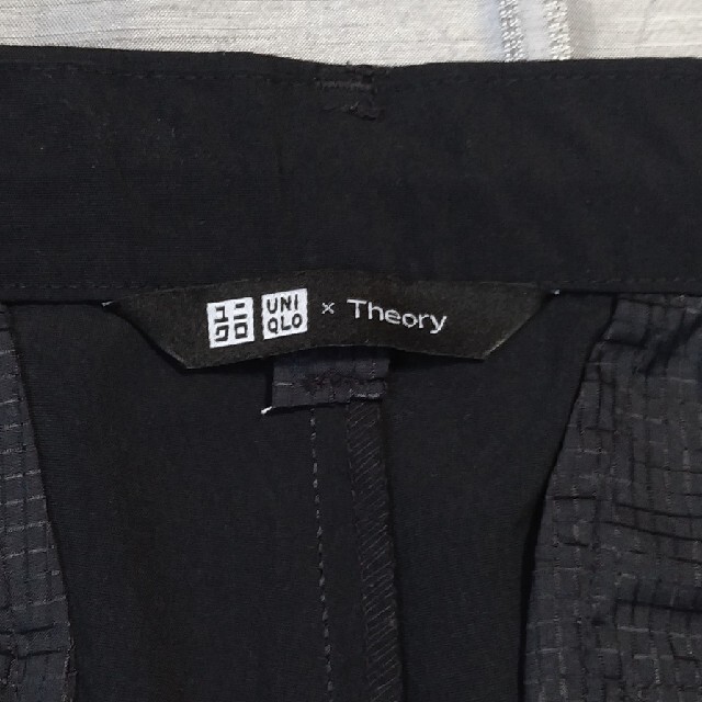 UNIQLO(ユニクロ)のユニクロ × Theory 感動イージーパンツ メンズ Sサイズ メンズのパンツ(スラックス)の商品写真