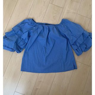 ザラ(ZARA)のZARA フリル　ブルートップス　ストライプ(シャツ/ブラウス(長袖/七分))