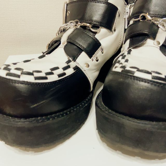 YOSUKE(ヨースケ)の【YOSUKE】チェーン付き厚底シューズ （ブラックホワイト） メンズの靴/シューズ(その他)の商品写真