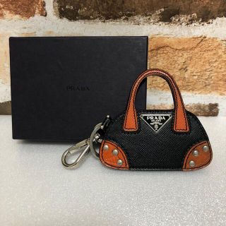 プラダ(PRADA)のプラダ　レザー　バッグ　キーホルダー　オレンジ　チャーム　ユニセックス(キーホルダー)