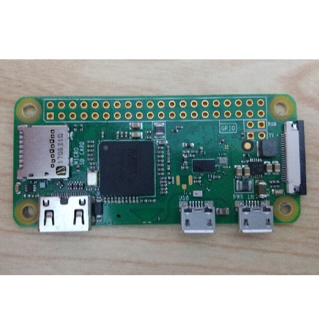 ラズベリーパイゼロW（RaspberryPi Zero W） スマホ/家電/カメラのPC/タブレット(PC周辺機器)の商品写真