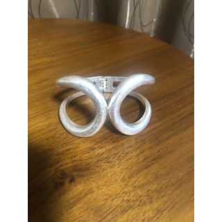 トネリー バングル