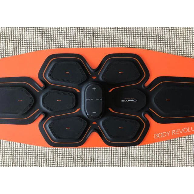 SIXPAD(シックスパッド)のシックスパッド3点セット美品最終値下げ スポーツ/アウトドアのトレーニング/エクササイズ(トレーニング用品)の商品写真