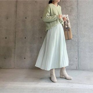 ユニクロ(UNIQLO)のUNIQLO ユニクロ プリーツロングスカート ミント(ロングスカート)