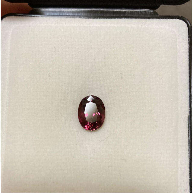 【終了】ロードライトガーネット　ルース　2.32ct レディースのアクセサリー(リング(指輪))の商品写真