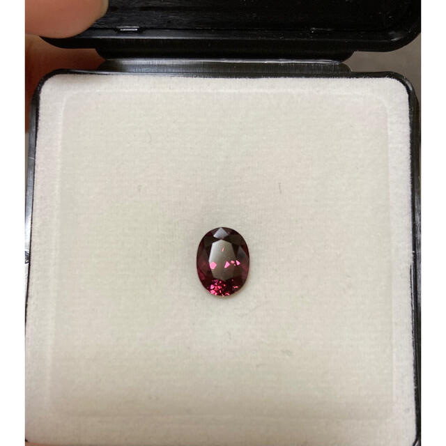 【終了】ロードライトガーネット　ルース　2.32ct レディースのアクセサリー(リング(指輪))の商品写真