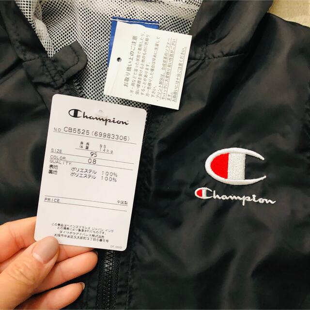 Champion(チャンピオン)のチャンピオン　95cm ウィンドブレーカー　新品 キッズ/ベビー/マタニティのキッズ服男の子用(90cm~)(ジャケット/上着)の商品写真