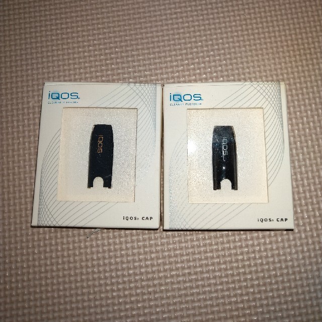 IQOS(アイコス)のアイコス　キャップ２個セット＋クリーニングスティック メンズのファッション小物(タバコグッズ)の商品写真