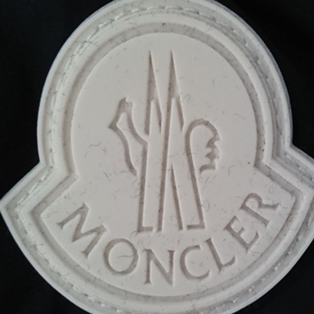 MONCLER(モンクレール)の●新品/正規品● MONCLER モジュラー パンツ サイドロゴ メンズのパンツ(その他)の商品写真