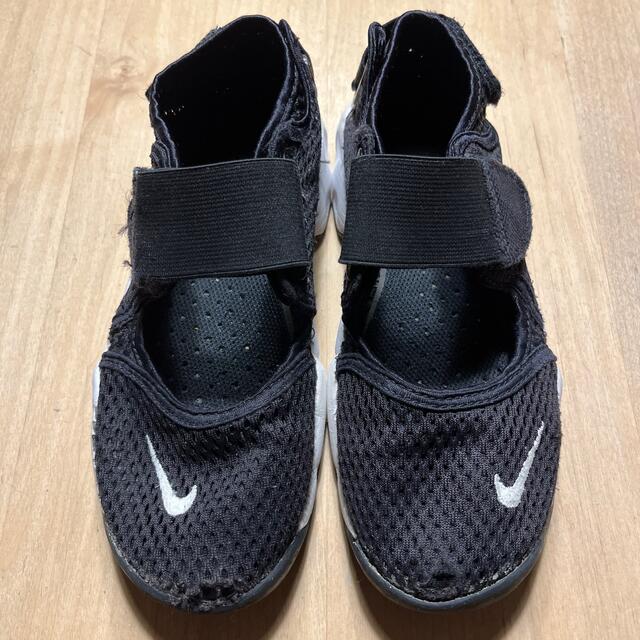 NIKE(ナイキ)のNIKE エアリフト　キッズ　黒　21㎝　難あり キッズ/ベビー/マタニティのキッズ靴/シューズ(15cm~)(スニーカー)の商品写真