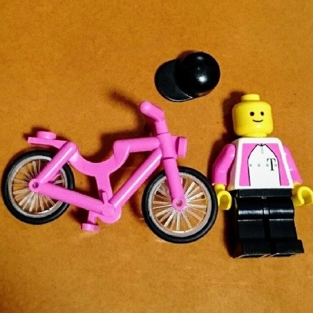 Lego(レゴ)のレゴ★シティ ツールドフランス  ミニフィグ＆ピンク自転車 美品 人気 激レア エンタメ/ホビーのおもちゃ/ぬいぐるみ(その他)の商品写真