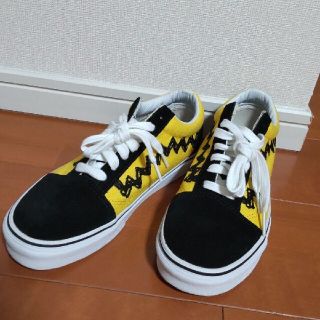 ヴァンズ(VANS)のVANS OLD SKOOL PEANUTS Charlie Brn/black(スニーカー)