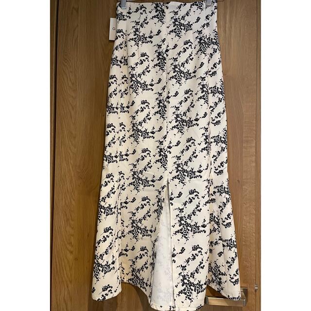 GRL(グレイル)の【即日発送】花柄ハイウエストバックスリットマーメイドスカート レディースのスカート(ロングスカート)の商品写真