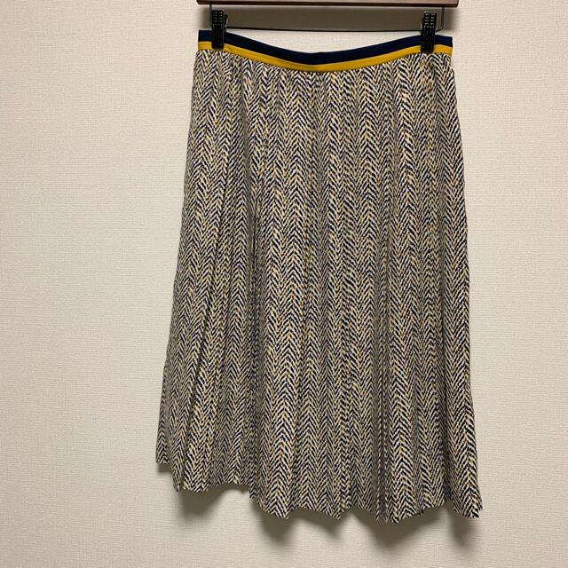 UNITED ARROWS(ユナイテッドアローズ)の新品　ユナイテッドアローズ　シェブロン柄プリーツスカート　膝丈　ジグザグ模様 レディースのスカート(ひざ丈スカート)の商品写真