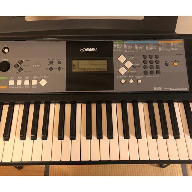 ヤマハ(ヤマハ)のYAMAHA ポータブルキーボード　PSR-E233 楽器の鍵盤楽器(キーボード/シンセサイザー)の商品写真