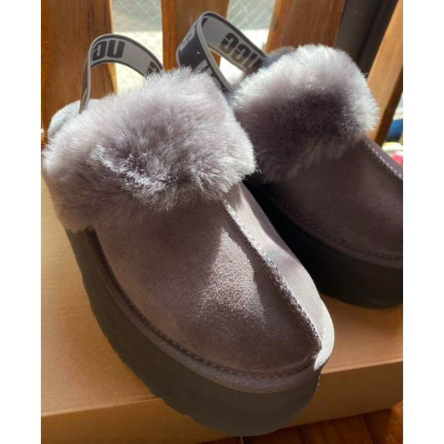 完売しました。。✨未使用✨24~25✨UGG✨FUNKETTE✨ファン 完売しました。。✨未使用✨24~25✨UGG✨FUNKETTE✨ファン