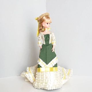 27cmドールドレス 緑小花×黄色リボンのバッスルドレスの通販 by 27cmドールドレス 緑小花×黄色リボンのバッスルドレスの通販 by