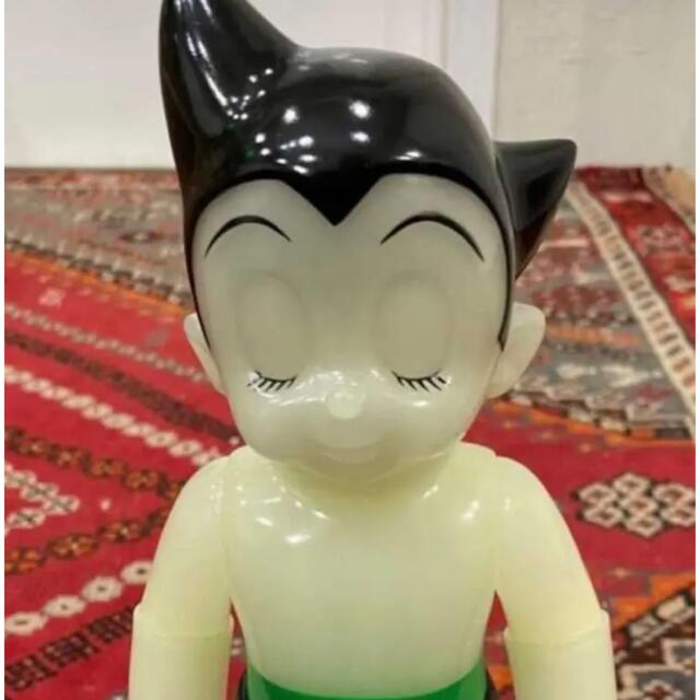 Middle scale Astro Boy OG GLOW ver.  蓄光