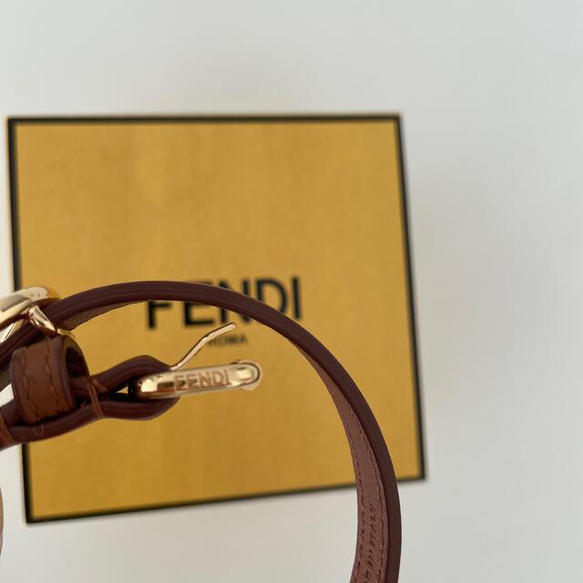 FENDI(フェンディ)の1回短時間のみ着用　【FENDI】エフ イズ フェンディ ブレスレット  レディースのアクセサリー(ブレスレット/バングル)の商品写真