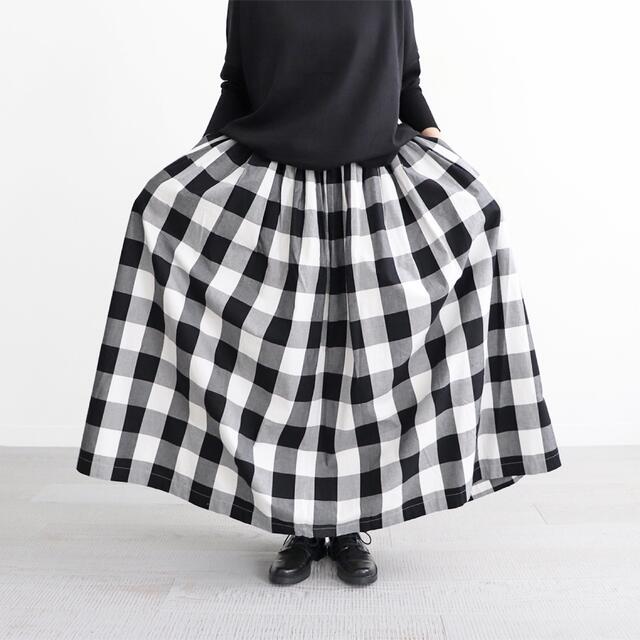 nest Robe(ネストローブ)のadeu ブロックチェック　スカート レディースのスカート(ロングスカート)の商品写真