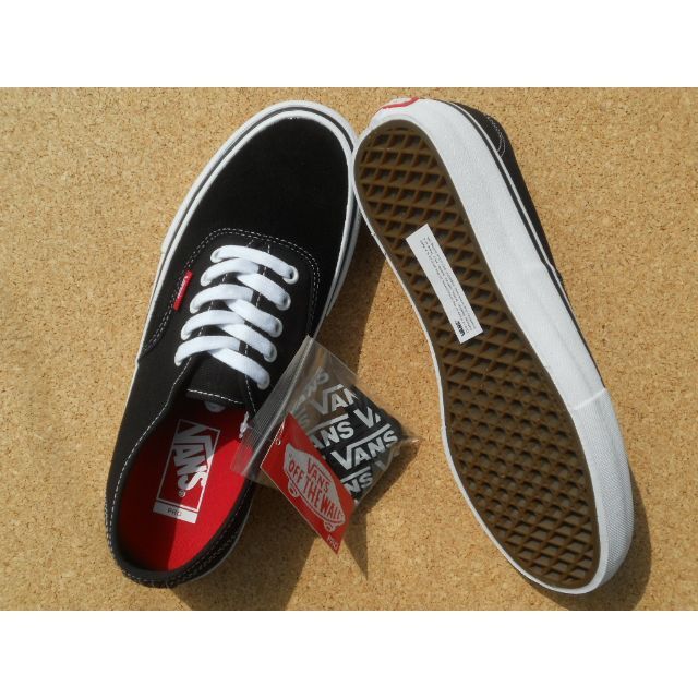 VANS(ヴァンズ)のバンズ VANS AUTHENTIC PRO 26,5cm Blk/Whi メンズの靴/シューズ(スニーカー)の商品写真