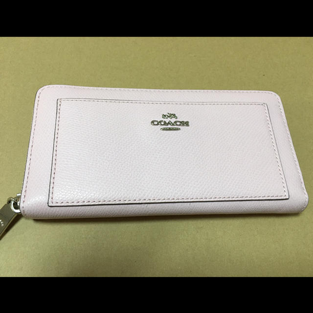 COACH(コーチ)の限定値下げ 美品 正規品 コーチ 長財布 ウォレット 財布 薄ピンク レディースのファッション小物(財布)の商品写真