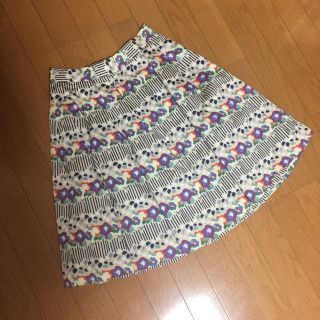 ローラアシュレイ(LAURA ASHLEY)のローラアシュレイ 花柄 スカート(ひざ丈スカート)