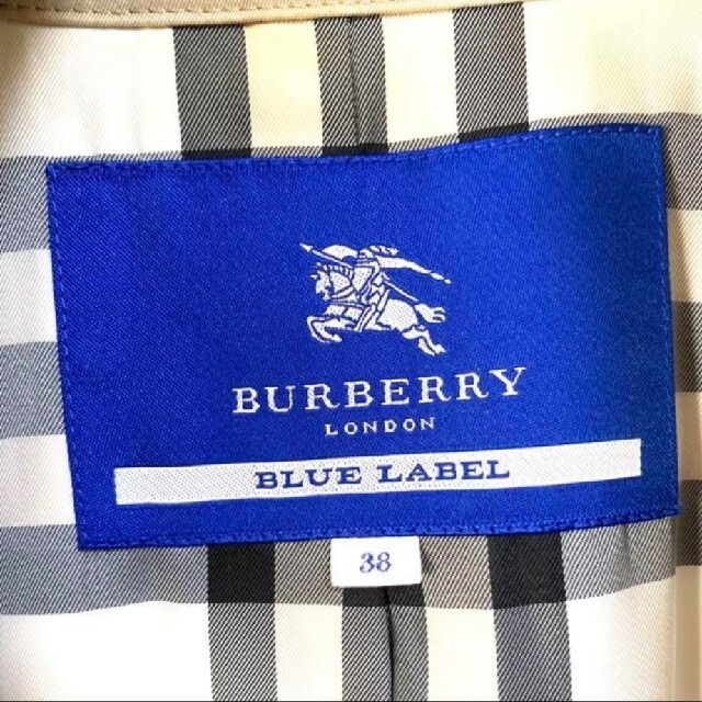 BURBERRY BLUE LABEL(バーバリーブルーレーベル)のバーバリーブルーレーベル トレンチコート レディースのジャケット/アウター(トレンチコート)の商品写真