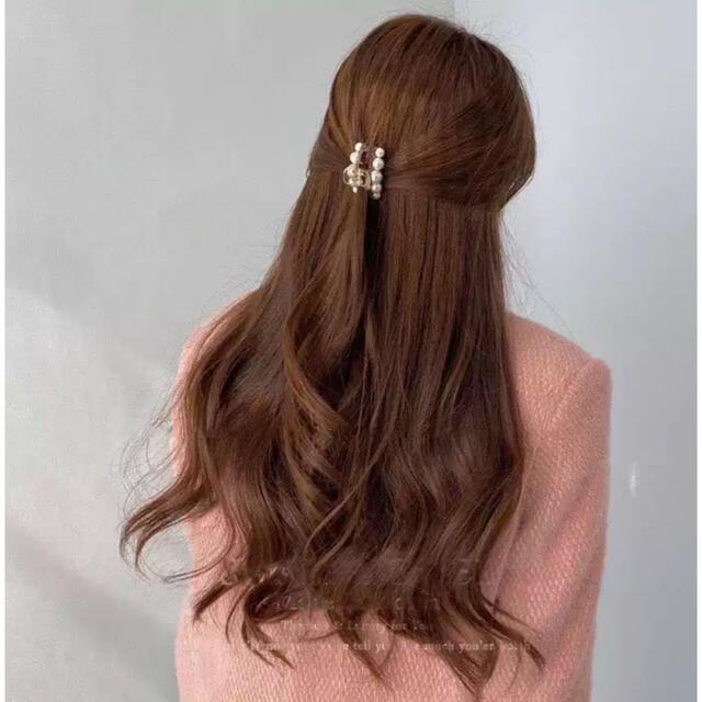 【新品未使用】韓国　パール　ヘアクリップ　バレッタ ♡♡4.5cm♡♡#32 レディースのヘアアクセサリー(バレッタ/ヘアクリップ)の商品写真