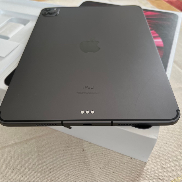 即納特典付き iPad Pro 11インチ 第3世代 Wi-fi Cellular 512GB