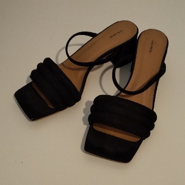 IENA(イエナ)のIENA  スウェードサンダル  黒  SIZE38   24.5cm レディースの靴/シューズ(サンダル)の商品写真