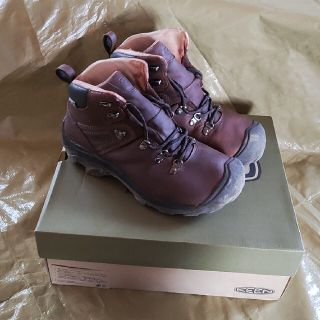 キーン(KEEN)のキーン　ピレニーズ(登山用品)