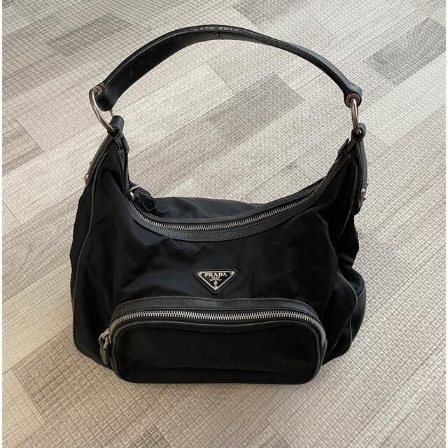 PRADA レディースバック　黒ショルダーバック