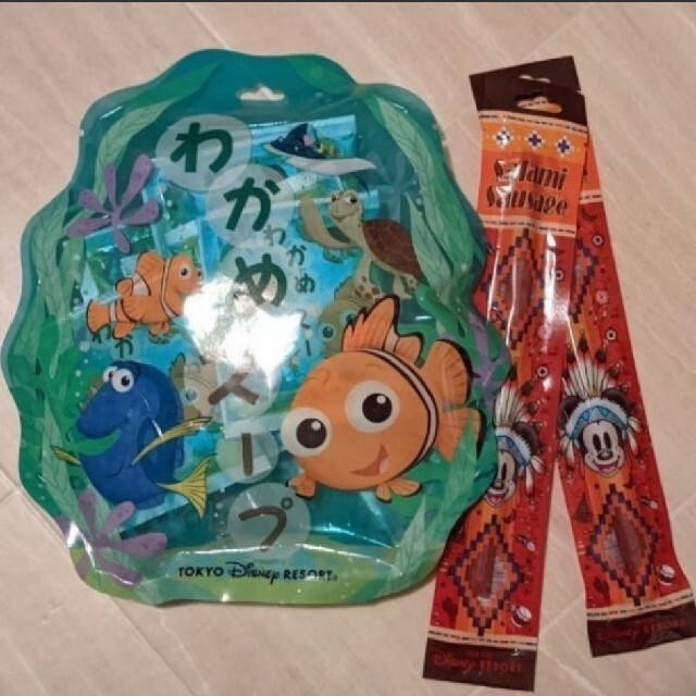 Disney(ディズニー)の東京 ディズニーシー 乾燥スープ わかめスープ10袋 サラミソーセージ 2本 食品/飲料/酒の加工食品(インスタント食品)の商品写真