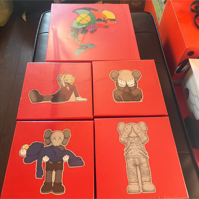 MOMA(モマ)のkaws tokyo firstパズルセット エンタメ/ホビーのエンタメ その他(その他)の商品写真