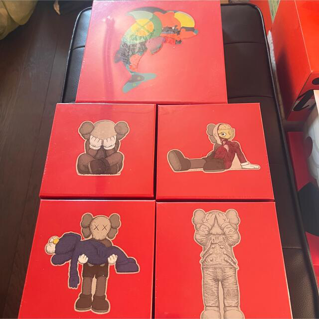 MOMA(モマ)のkaws tokyo firstパズルセット② エンタメ/ホビーのエンタメ その他(その他)の商品写真