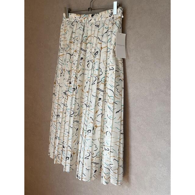TOMORROWLAND(トゥモローランド)のトゥモローランド　ウォーターフロウプリント 洗練 ミディ プリーツ スカート レディースのスカート(ひざ丈スカート)の商品写真