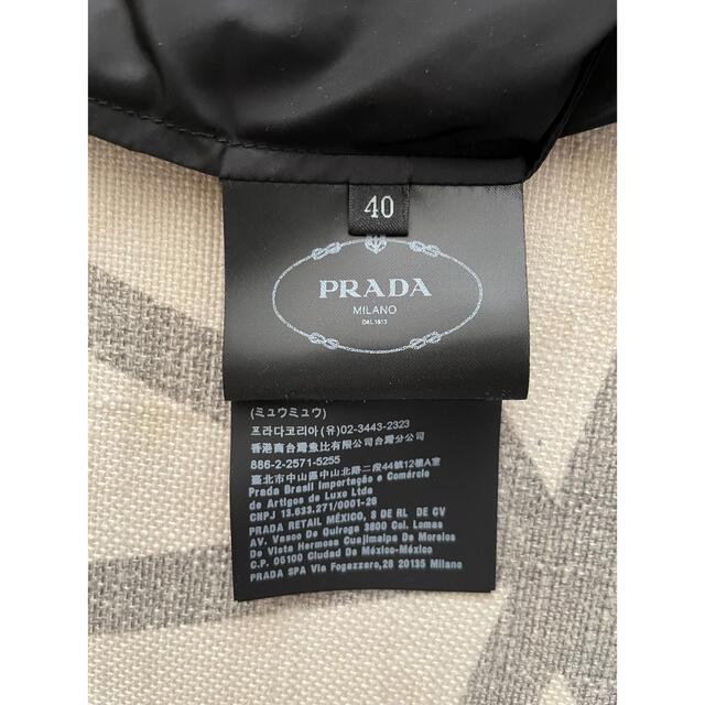 PRADA(プラダ)のPRADA プラダ ナイロン製フード付きパーカー(黒色) レディースのジャケット/アウター(ナイロンジャケット)の商品写真