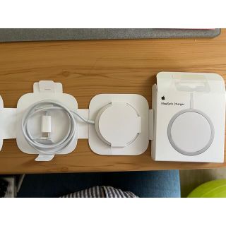 アップル(Apple)のALPPLE MagSafe充電器 MHXH3AM/A(バッテリー/充電器)