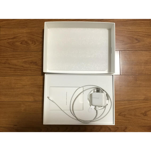 iPad第6世代128GB Wi-Fi 十Cellular iPad第6世代128GB Wi-Fi 十Cellular