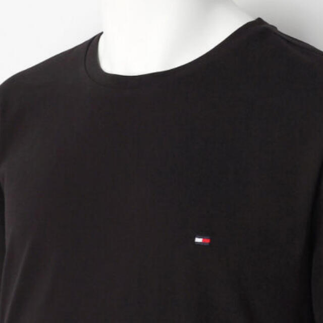 TOMMY HILFIGER(トミーヒルフィガー)の新品　トミーヒルフィガー スリーブロゴロングスリーブTシャツ　Lサイズ　黒 レディースのトップス(Tシャツ(長袖/七分))の商品写真