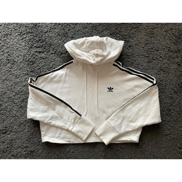 値下げしました　adidas パーカー