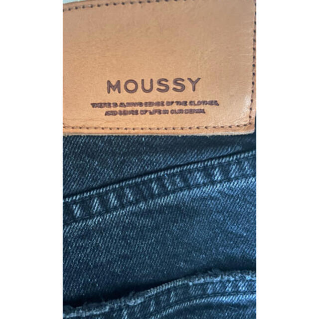 moussy(マウジー)のマウジー　デニム　ブラック　スキニー　23  MOUSSY  レディースのパンツ(デニム/ジーンズ)の商品写真