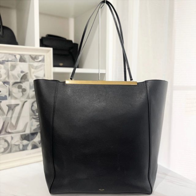 スタイリッシュシンプル 最終値下げ最安値!セリーヌ 本革CELINE