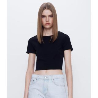 ザラ(ZARA)のZARA クロップド丈　Tシャツ(Tシャツ(半袖/袖なし))