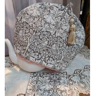 ❦三等様専用❦　ウィリアムモリス♡ブレアラビット　ティーコゼー&マット(テーブル用品)