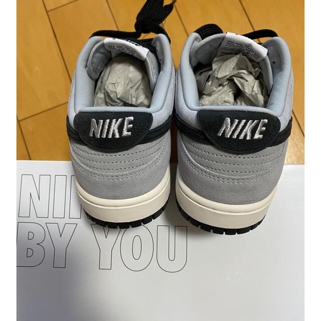 NIKE(ナイキ)のNIKE DUNK by you ウルフグレー　ブラック　スエード　27cm メンズの靴/シューズ(スニーカー)の商品写真