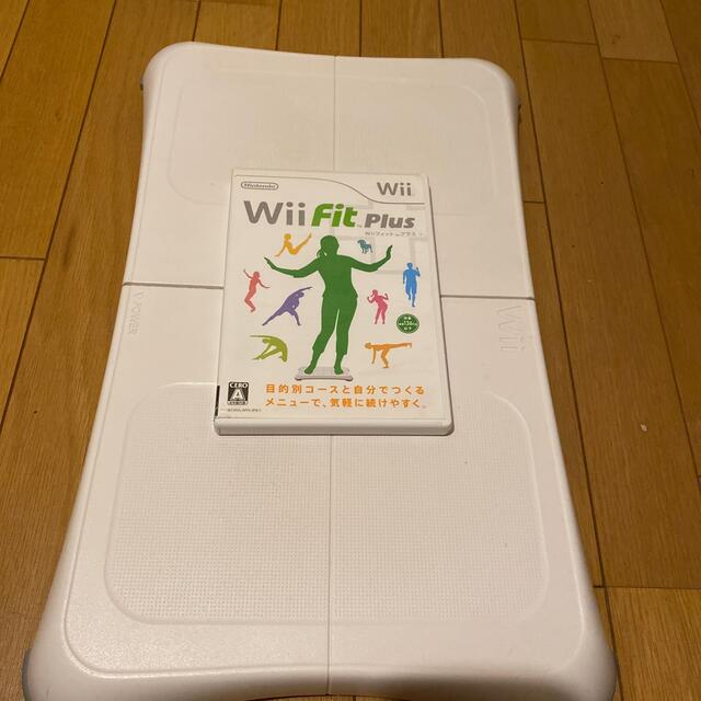 Wii(ウィー)のWiiフィット ソフト＆バランスボード エンタメ/ホビーのゲームソフト/ゲーム機本体(家庭用ゲームソフト)の商品写真